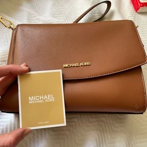 MK Cross body purse!